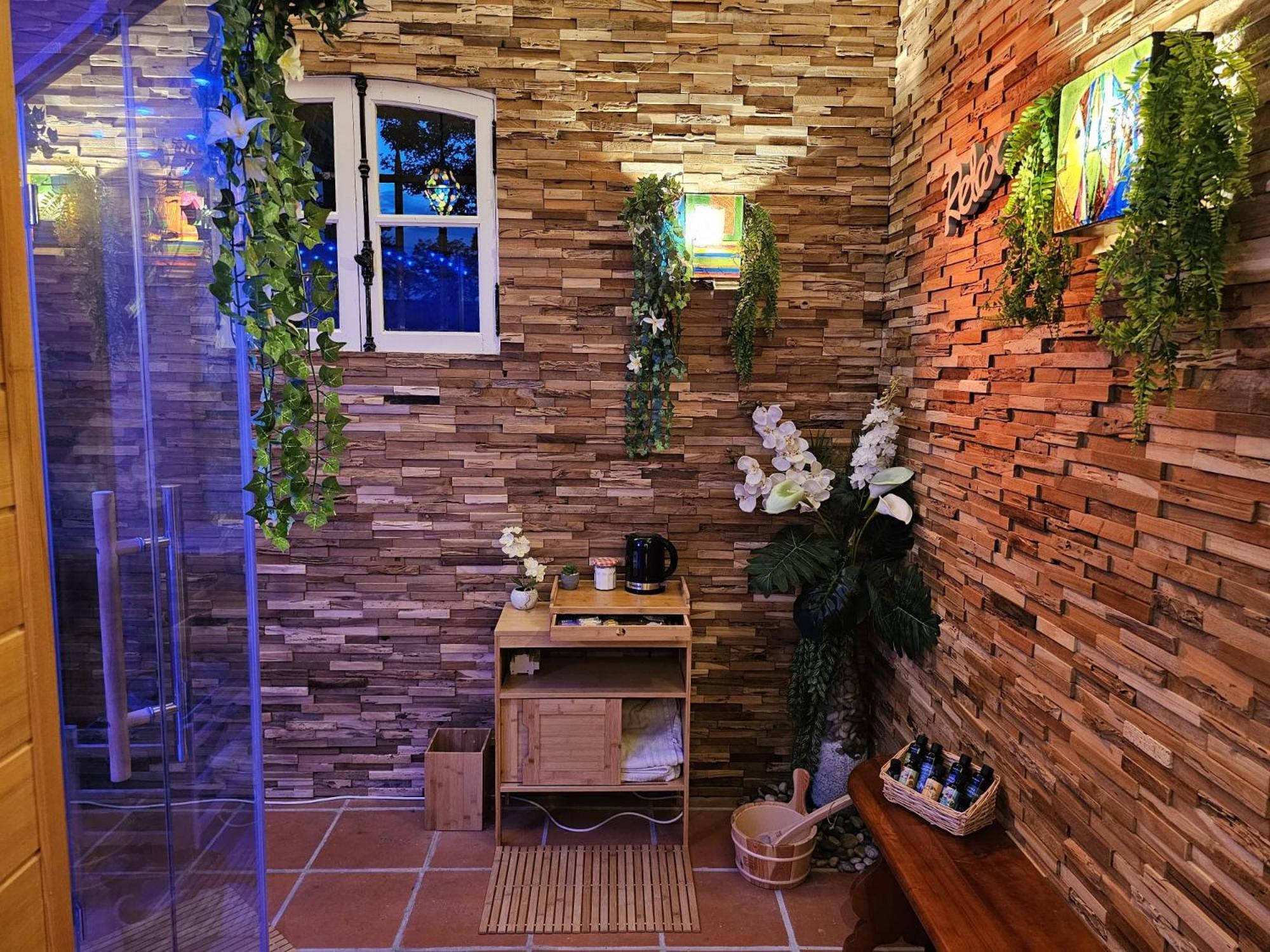 Chateau De Pys Guest House Latrape ภายนอก รูปภาพ